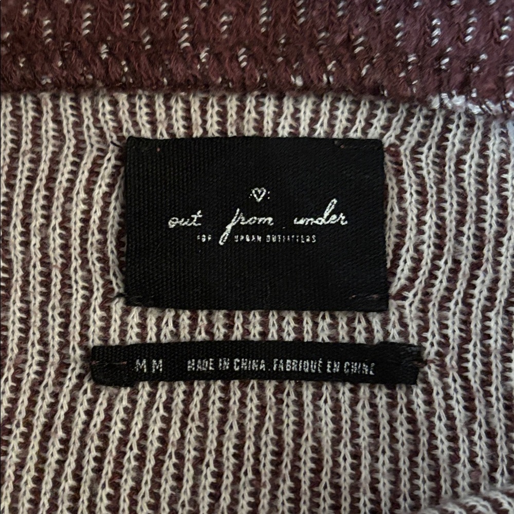 Out From Under Camino Long Sleeve Turtleneck Cropped Sweater Top Medium Burgundy - Picture 6 of 16